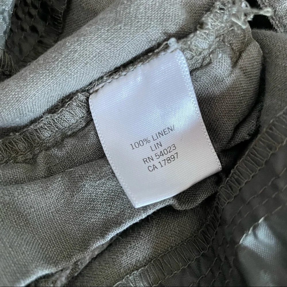 Banana Republic | Linen Cargo Crop Pants